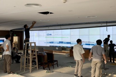 Hệ thống màn hình ghép tiêu chuẩn bao gồm những gì?