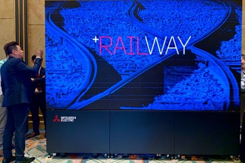 Mitsubishi ra mắt màn hình ghép LED 130 inch