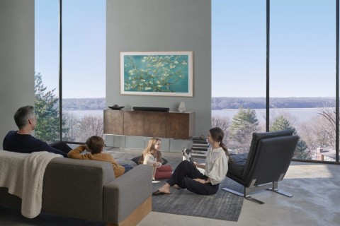 Samsung định hình phong cách sống thời thượng với màn hình The Frame, The Serif và The Sero