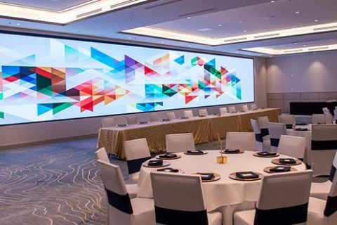 Màn hình LED dành cho khách sạn lớn nhất Canada được công bố